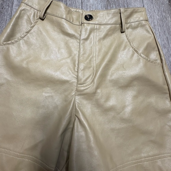 Lilyful women’s beige leather shorts - Picture 4 of 9